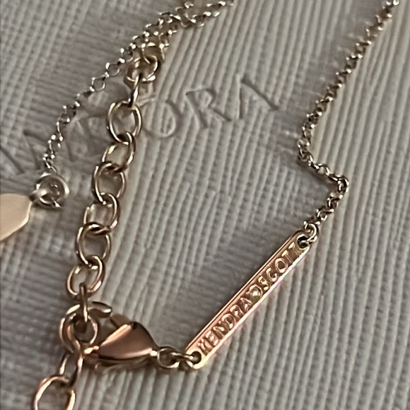 KENDRA SCOTT Fern Necklace - Picture 3 of 3